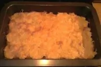 Картофельный гратен с курицей, грибами и сыром