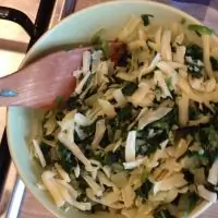 Рулетики из куриного филе со шпинатом и сыром