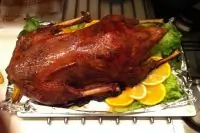 Гусь, фаршированный яблоками и апельсинами