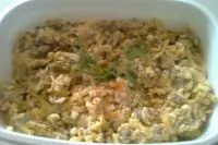 Салат с блинчиком и сердцем