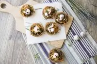 Теплая закуска из морской капусты и креветок в мультиварке