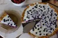 Черничный пирог с молочным желе