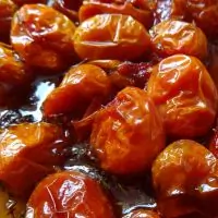 Томателли в острой карамели с маринованной моцареллой