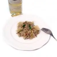 Ризотто с трюфельной пастой, белым вином и вешенками