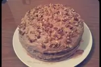 Торт с маком, орехами, изюмом и шоколадным кремом