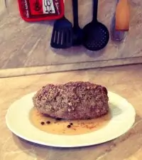 Буженина с чесноком