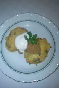 Оладьи картофельные с щучьей икрой