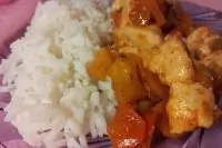 Куриное филе в кисло-сладком соусе с ананасами