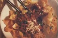 Фарфалле с болонским соусом