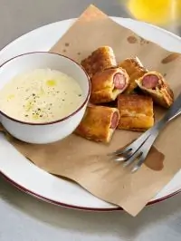 Сосиски в тесте с картофельным кремом