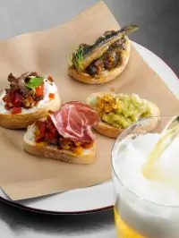 Брускетты с разными начинками