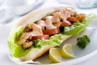 По бой сэндвич с жареными креветками