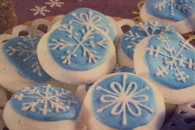 Меренги «Снежинки» в глазури