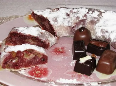 Вишневый штрудель