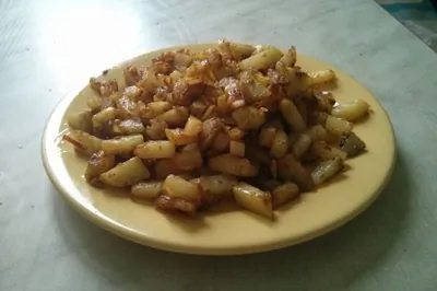 Жареный картофель с карри