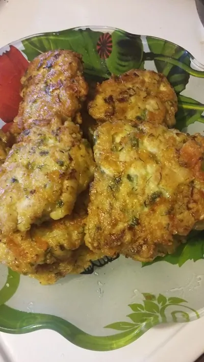 Рубленые куриные котлеты с сыром и зеленью