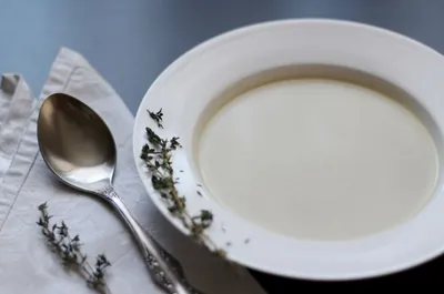 Белый суп с миндалем