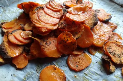 Хрустящий сладкий картофель с базиликом