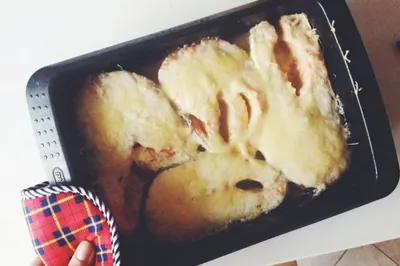 Стейк из семги в духовке под сырной корочкой