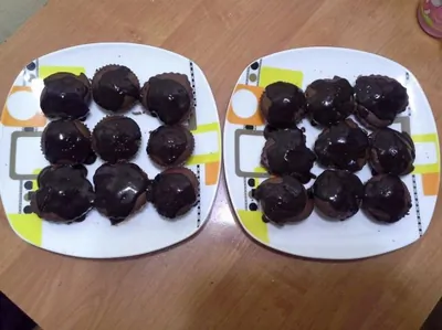 Шоколадный кекс с шоколадным соусом