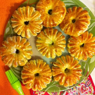 Ананасовые колечки в слоеном тесте