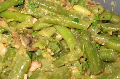 Салат со стручковой фасолью и грибами