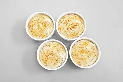 Малиново-манный пудинг