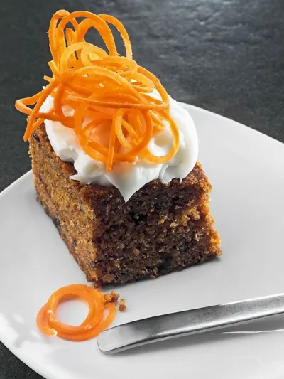 Морковный пирог с кокосовыми сливками