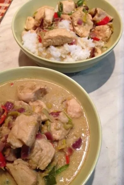 Рис и карри с курицей и кокосовым молоком