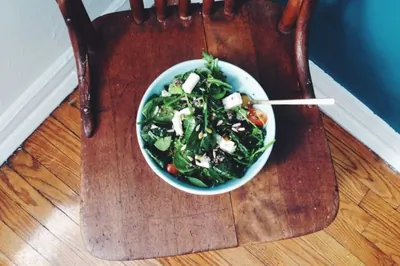 Салат с киноа и фетой