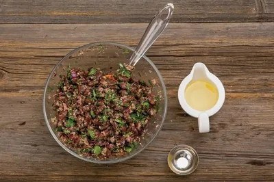 Лобио с грецкими орехами и чили