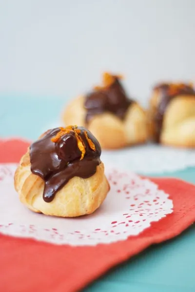 Профитроли с апельсиновым заварным кремом