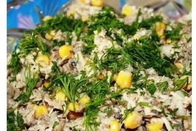 Шпротный салат с сыром