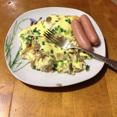Омлет с шампиньонами и зеленым луком