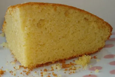 Южный кукурузный хлеб в чугунной сковороде