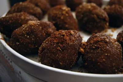 Пирожное «Картошка» с шоколадом, грецкими орехами и корицей