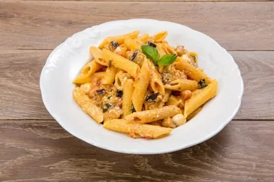 Пенне с баклажанами и фетой