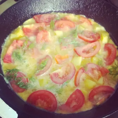 Испанская тортилья с картошкой и помидорами