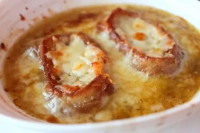 Суп луковый с белым вином