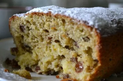 Кекс с ананасом и изюмом