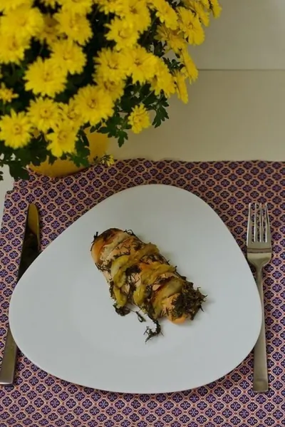 Курица, запеченная с яблоками