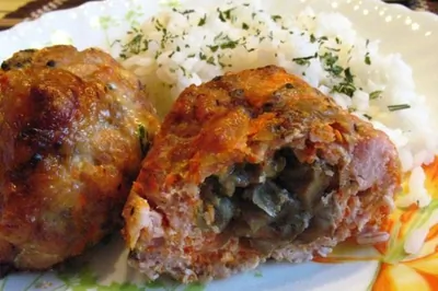 Котлеты из индейки с грибной начинкой
