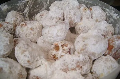 Ореховое печенье в сахарной пудре