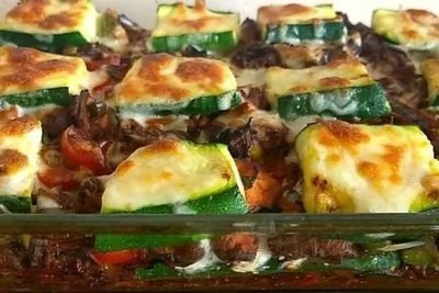 Слоеная овощная запеканка с курицей