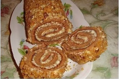 Быстрый рулет из сгущенки с начинкой