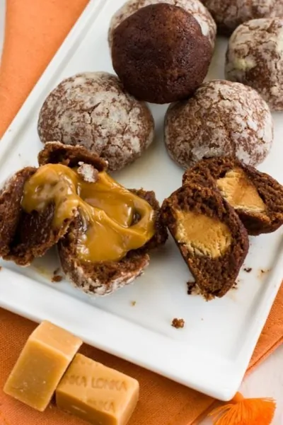 Шоколадное печенье с карамелью