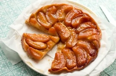 Яблочный пирог вверх дном с карамелью