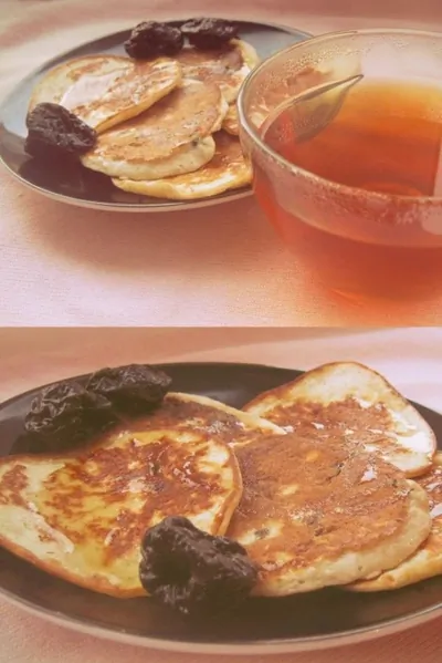 Овсяные оладьи с медом и черносливом