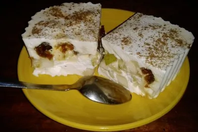 Десерт творожный с грушей и финиками