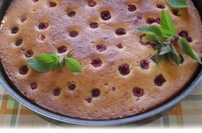 Пирог с сезонными ягодами